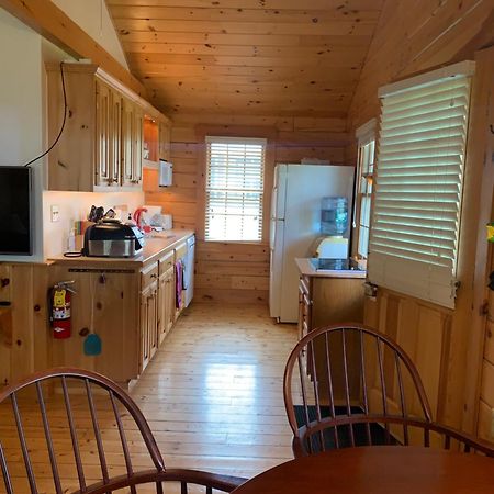 Beach Cottage Inn Линкольнвилл Экстерьер фото
