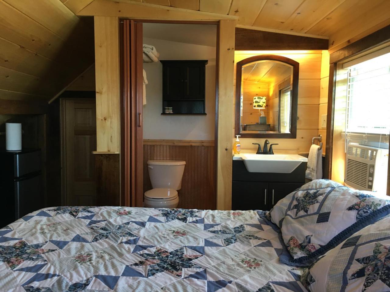 Beach Cottage Inn Линкольнвилл Экстерьер фото